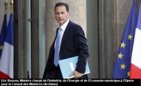 Eric Besson arrivant au Palais de l’Élysée pour le conseil des ministres