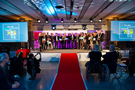 Ensemble des lauréats du premier prix handi-entrerprise citoyenne 2011