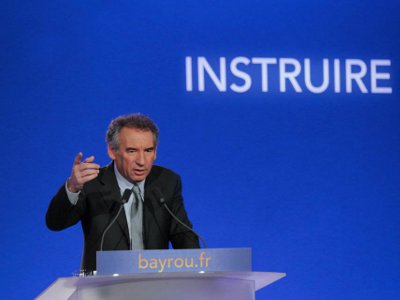 François BAYROU Durant son discours d'ouverture du deuxième forum: "Instruire, Former, Eduquer" à : Maison de La Chimie le 4 fevrier 2012©Soazig de la Moissonnière