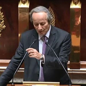 Le député radical de gauche Roger-Gérard Schwartzenberg lors d'une intervention a l'assemblée nationale