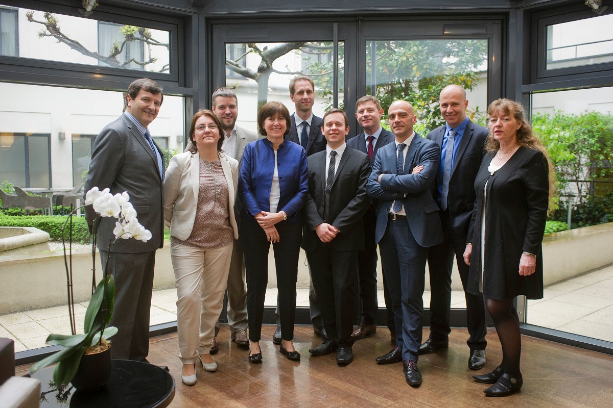 Le Comite Directeur de l UFSBD et sa presidente