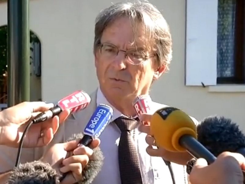 Le Proviseur par interim du lycee Emile COMBES a Begles