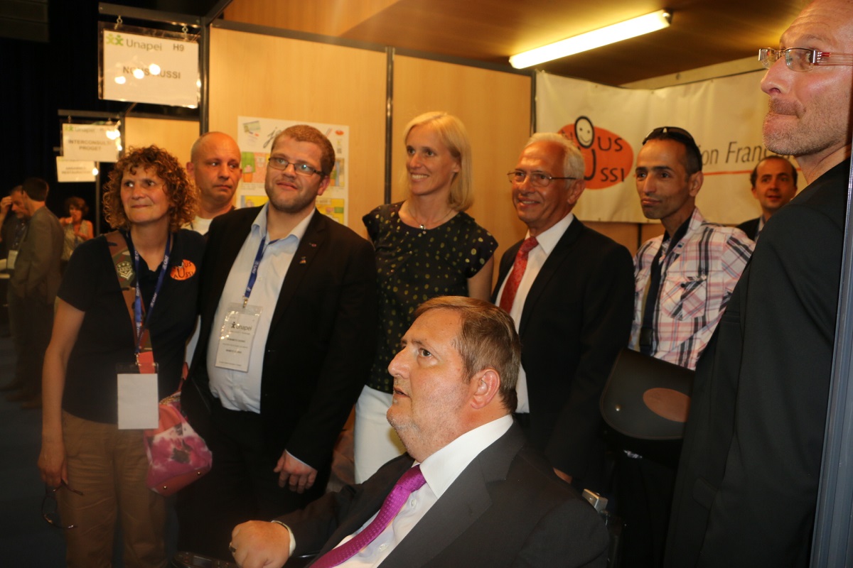 Visite des Standes Segolene NEUVILLE et elus Locaux