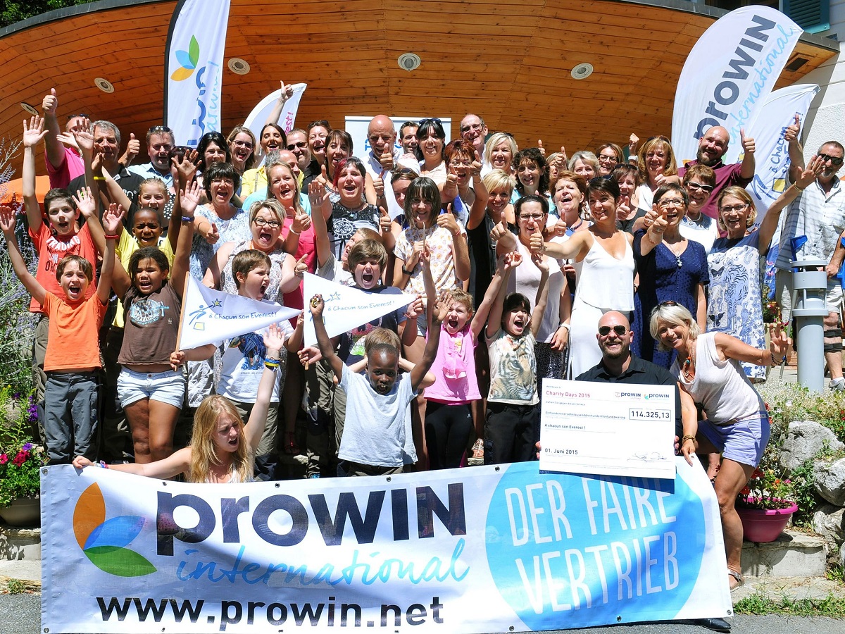 Association a chacun son everest remise de cheque prowin