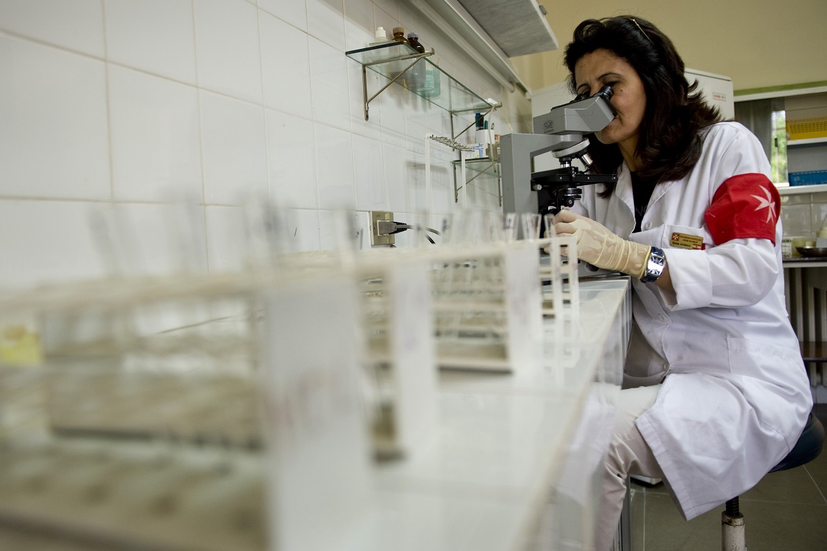 L Ordre qui poursuit d_autre recherche fondamentale et clinique pour ameliorer le traitement et la prevention car Il n_existe pas de vaccin