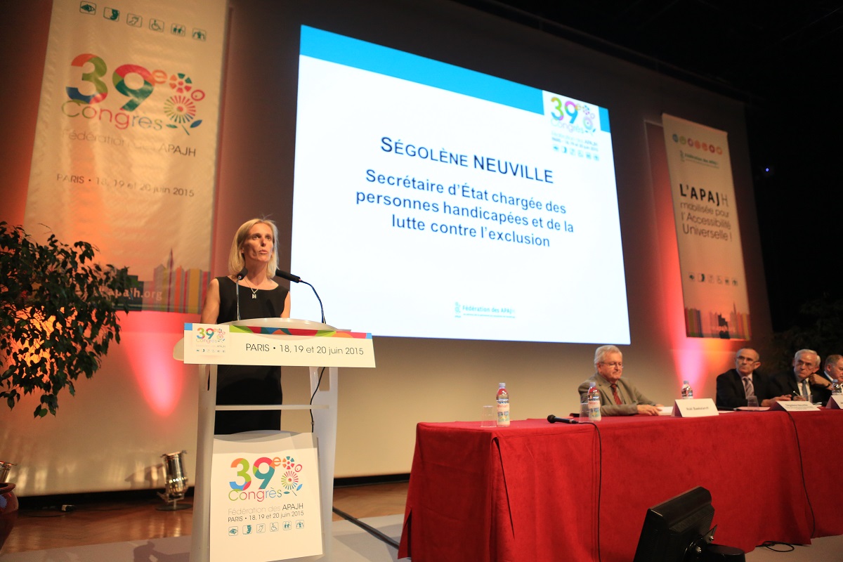 Congres APAJH 2015 Segelone NEUVILLE a la tribinue