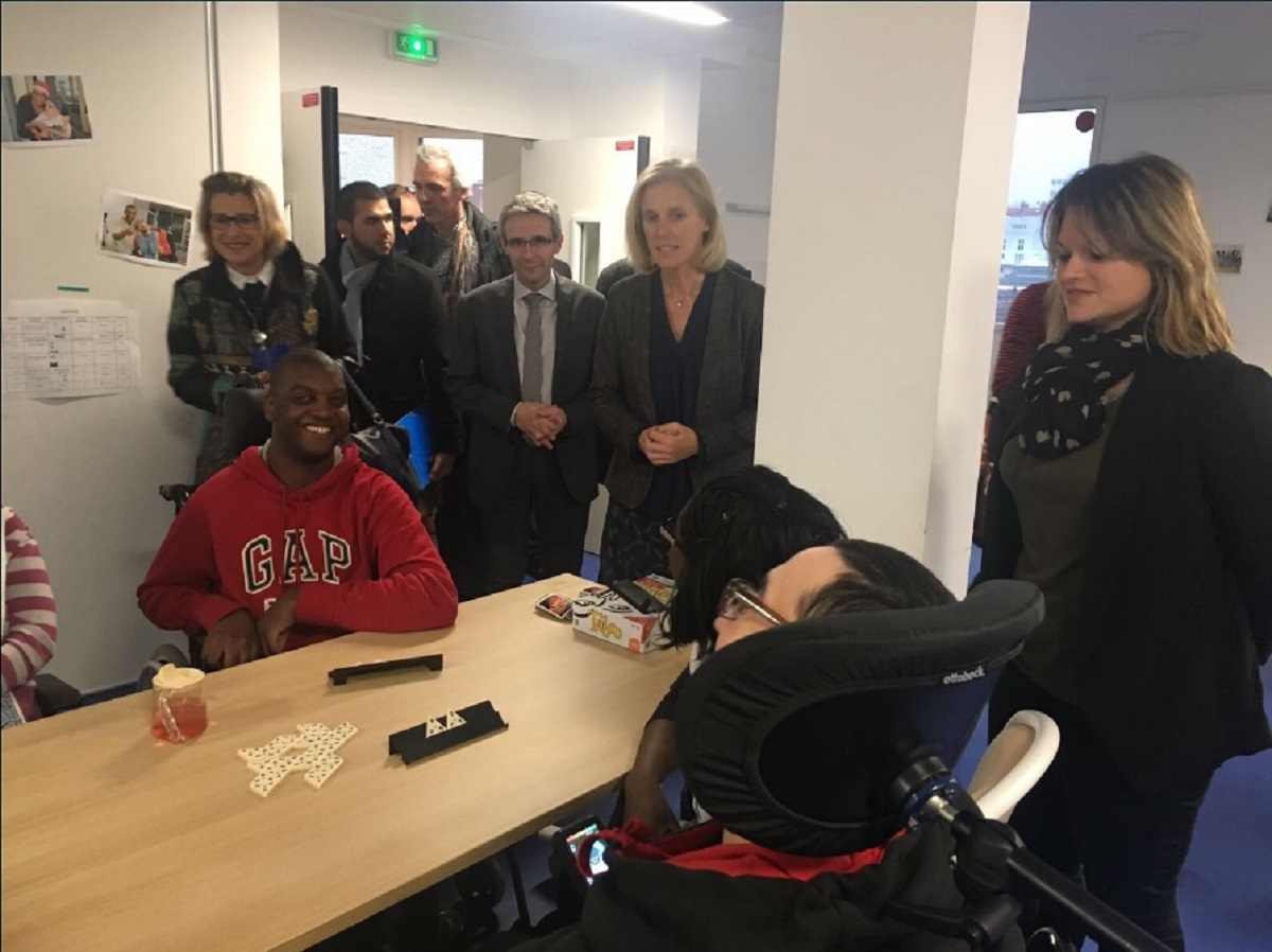 Ségolène Neuville à l’Orangerie a Aubervillier en Seine Saint Denis lors de sa visite de l'établissement