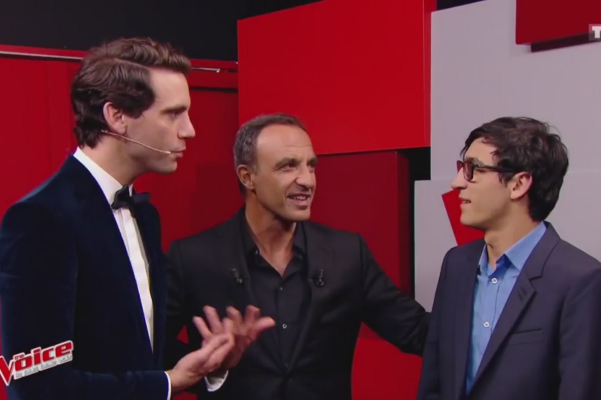 Mika et le jeune vincent a droite lors de son retour dans la loge ou l attendais sa famille et ses amis