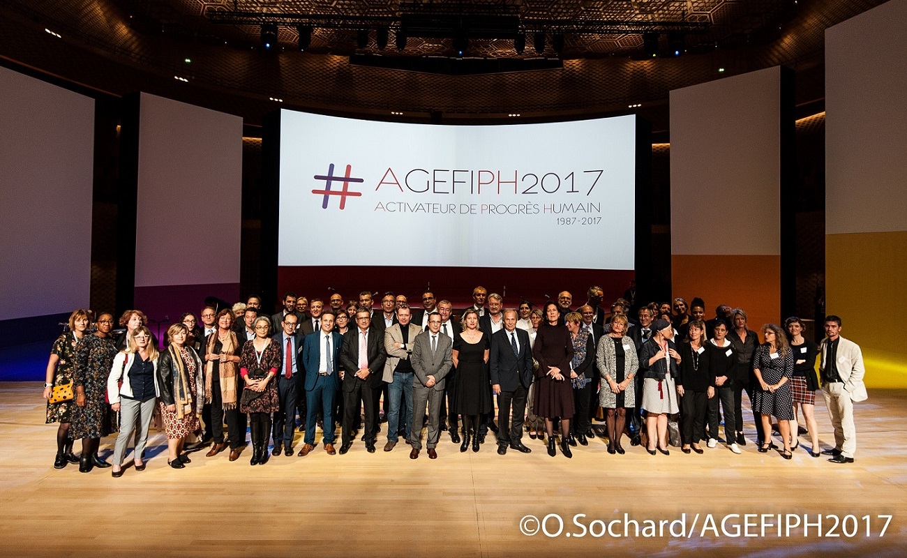 Photo de Famille 1987 2017 a loccasion des trente ans de la creation de lAGEFIPH