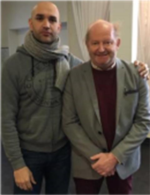 De gauche a droite Sebastien et le pr. christian hamel auteur de la préface du livre une cécité à pas de loup 3c1b4