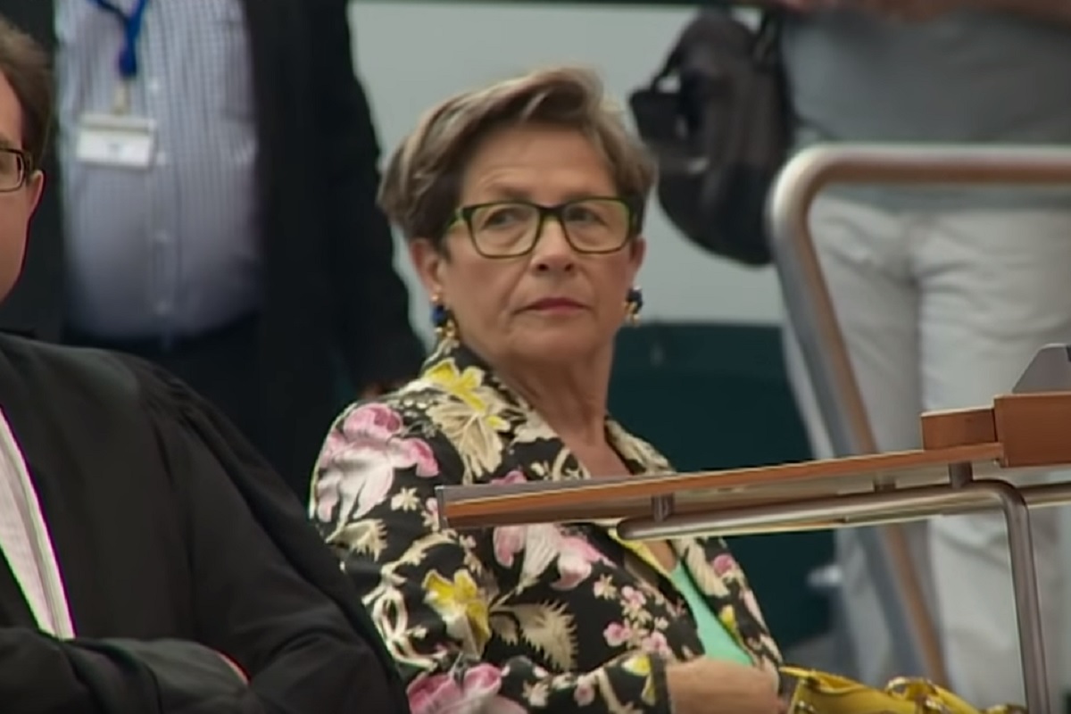 La mère de Vincent LAMBERT opposé a larret des soins de son fils 6ba86