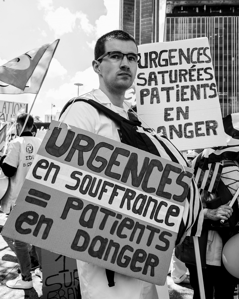 Manifestant du collectif inter urgence le 6 juin 2019 à paris dae7f