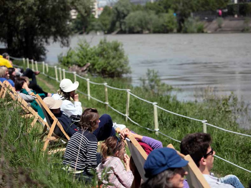 Festival de l'Oh et ces participants aux bord de l'eau