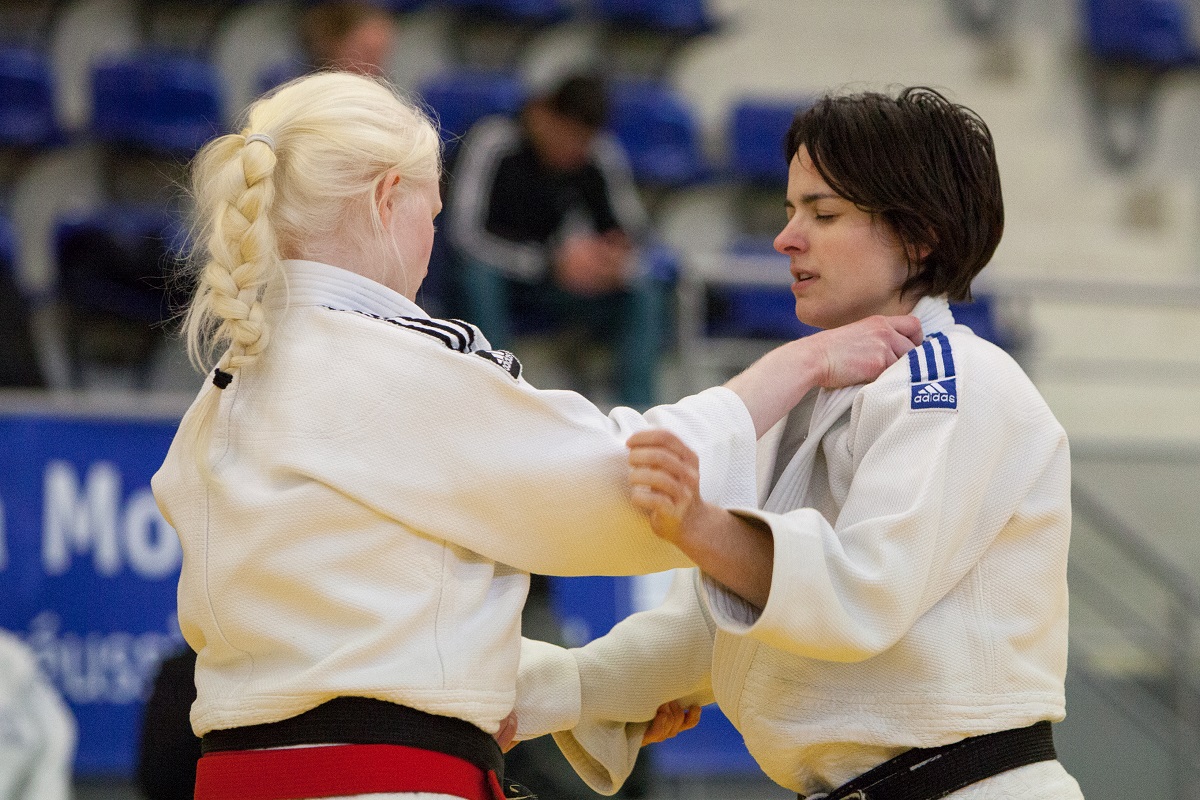 Sandrine AURIERES-MARTINET (droite) Championnat de France de Judo