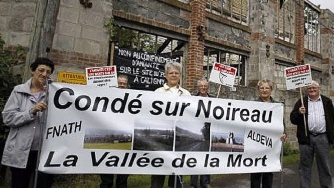 Une bien mauvaise nouvelle pour toutes les victimes de l'amiante, particulièrement celles de la "vallée de la mort", à Condé-sur-Noireau qui se demandent s'il y aura un jour un procès de l'amiante au pénal. © AFP / CHARLY TRIBALLEAU