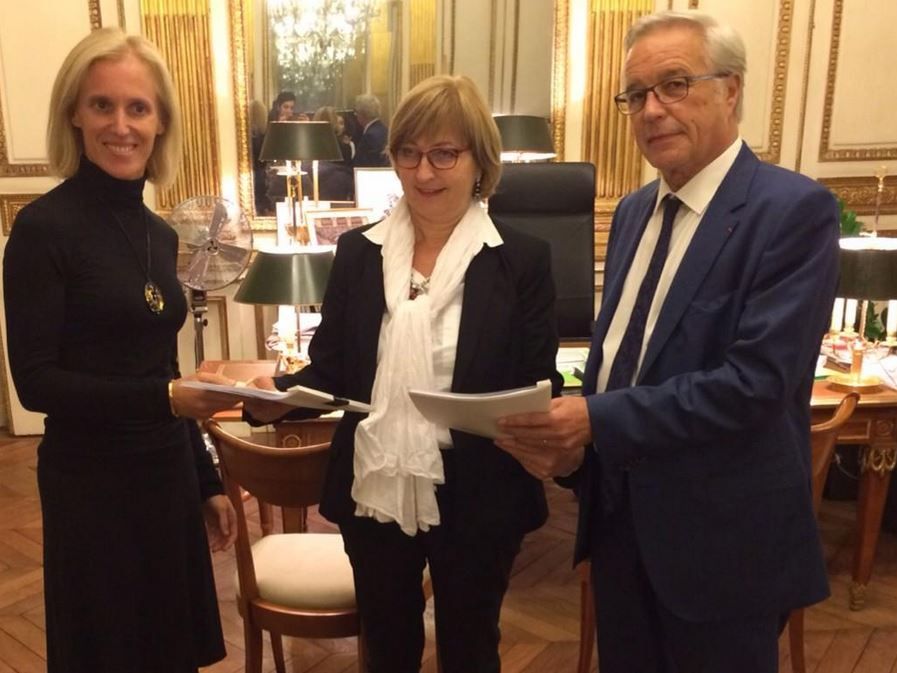 Remise rapport de Annie LE HOUEROU