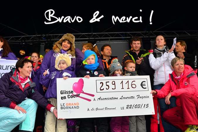 Remise de cheque association Laurette FUGUIN