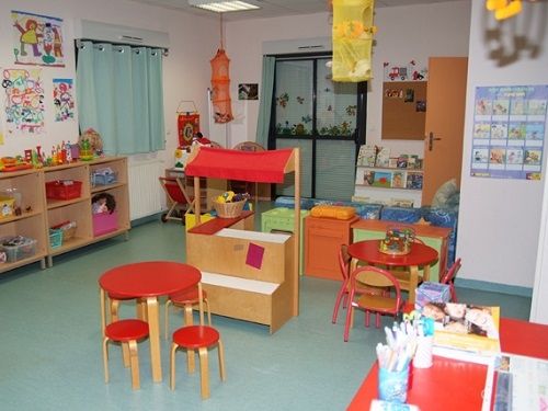 Salle du pole enfance handicap innovant en Seine-et-Marne appartenant a la Fondation des amis de l'atelier