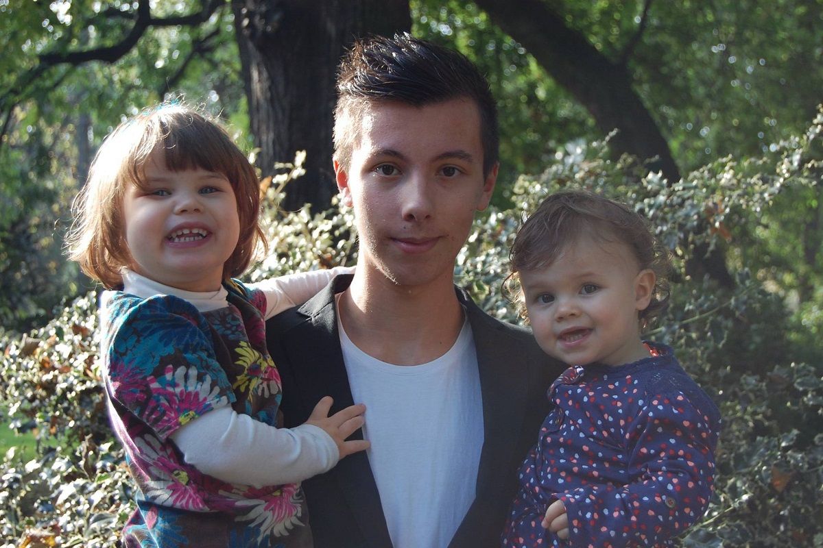 Le jeune Lyonnais Marin age de 20 ans venu au secour d un couple qui s embrassait dans la rue et aujourd hui paralysee