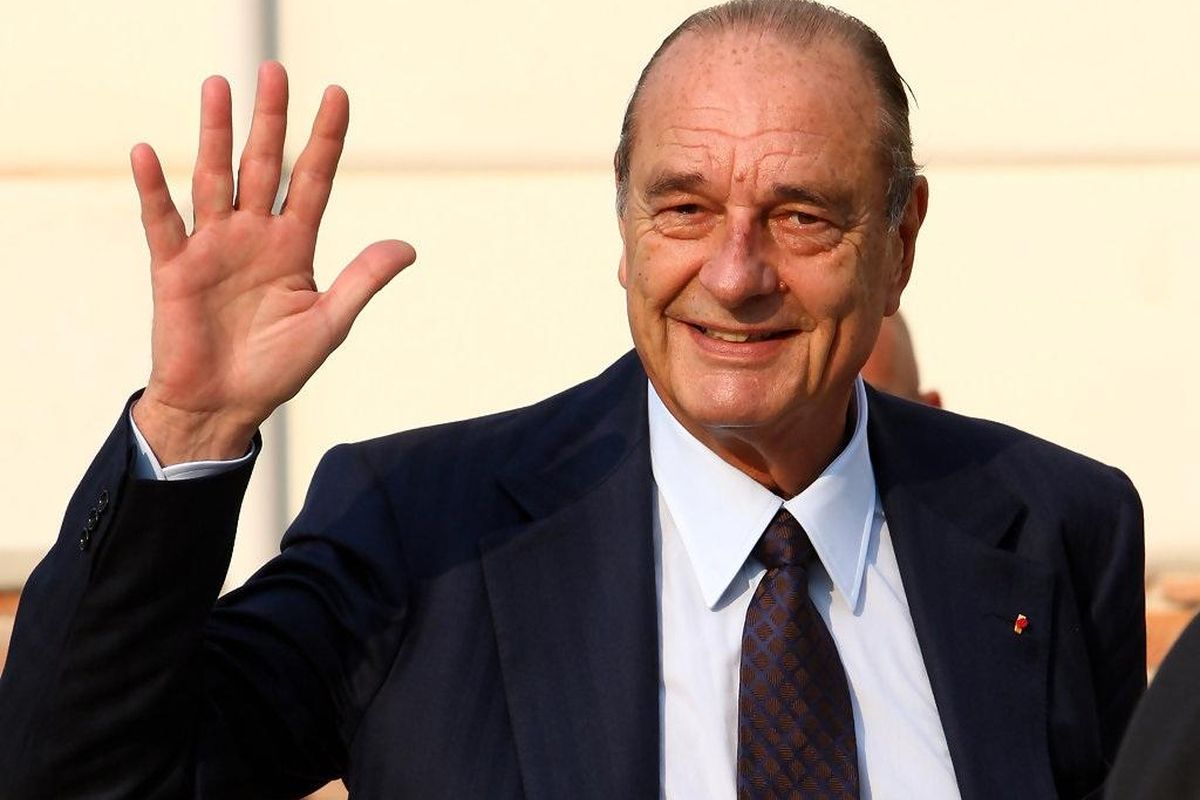Jacques chirac saluant la foule 93df0