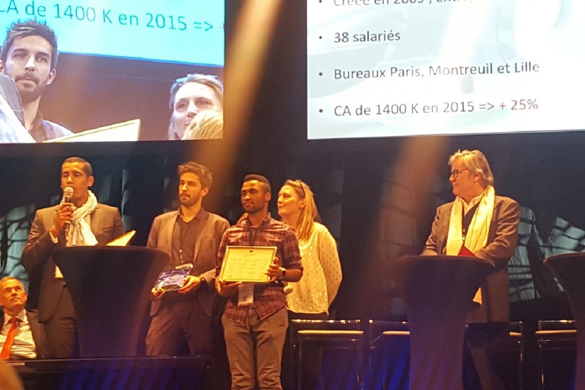 Jean Charles CORREA vient chercher le premier prix dans la categorie Innovation RSE