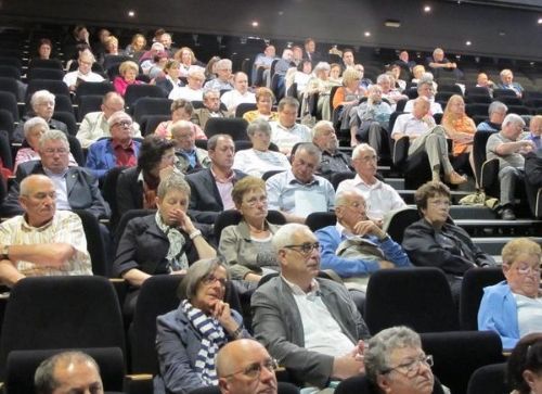 La salle de l'Angelarde qui accueillait quelque 200 délégués départementaux de la Fnath, association des accidentés de vie, réunis pour la 1re fois en assemblée générale nationale à Châtellerault.