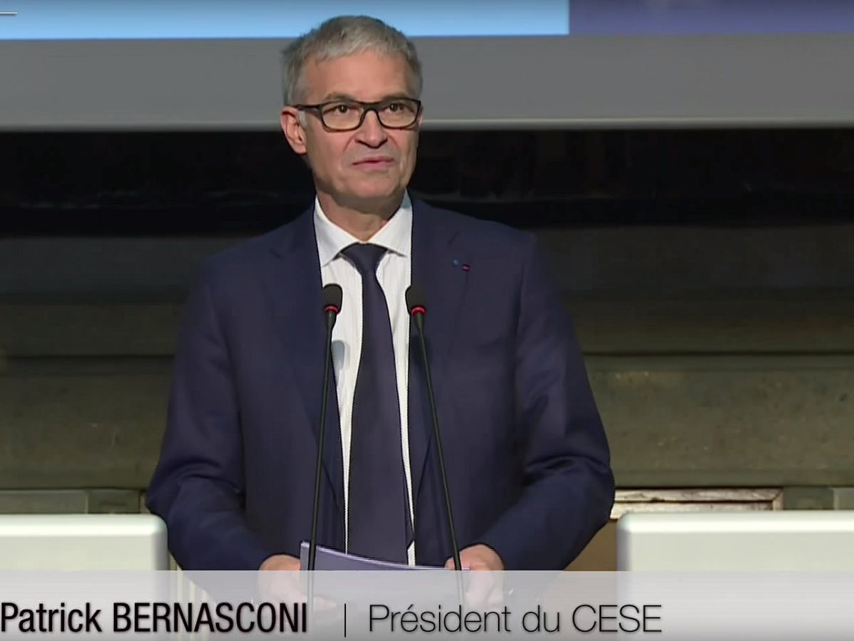 Patrick BERNASCONI_elu_au_premier_tour_de_scrutin_avec_131_contre_93_voix