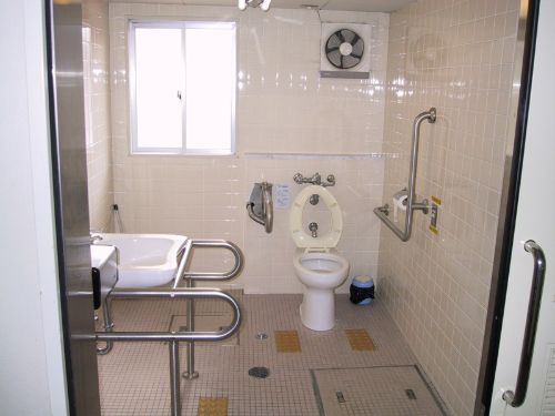 Un appartement accessible ici la salle de bain