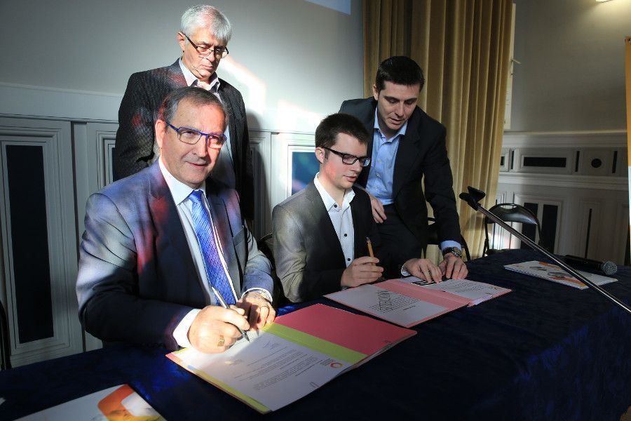Signature de_la_Convention_FEDEEH