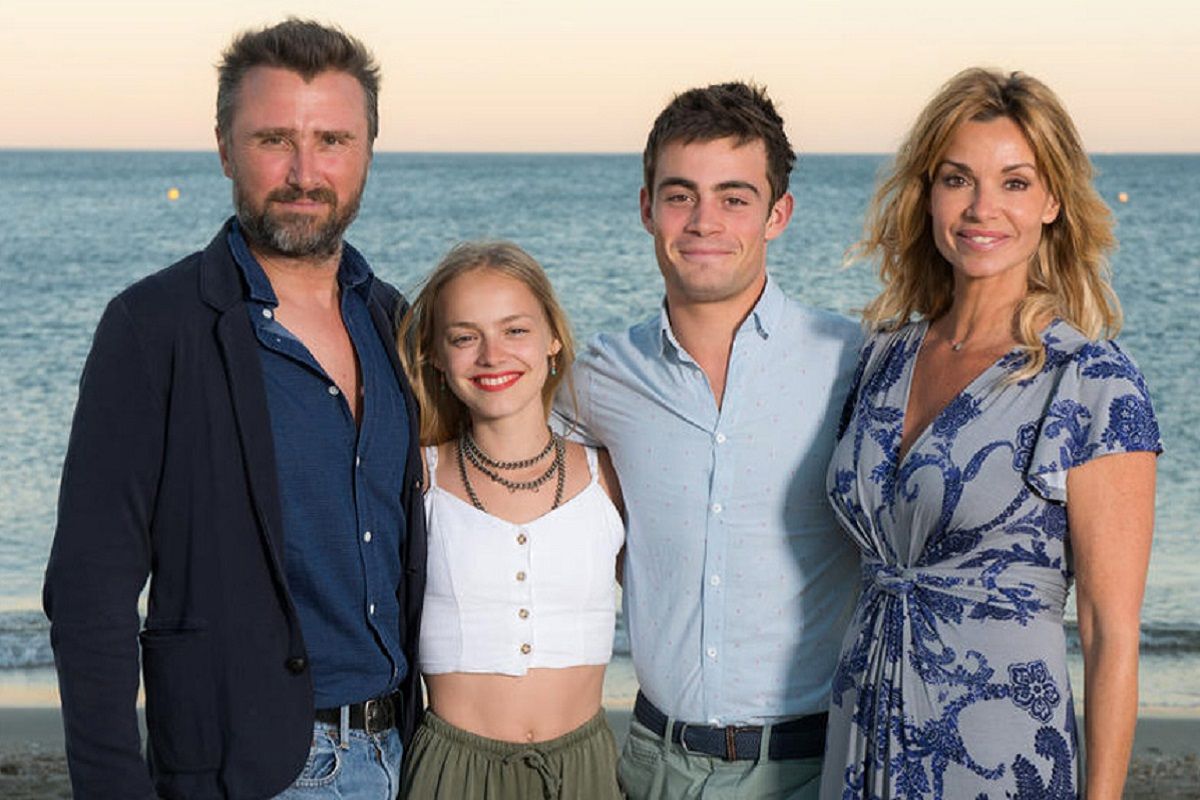 les acteurs principaux de la serie de tf1 demain nous appartient fea10