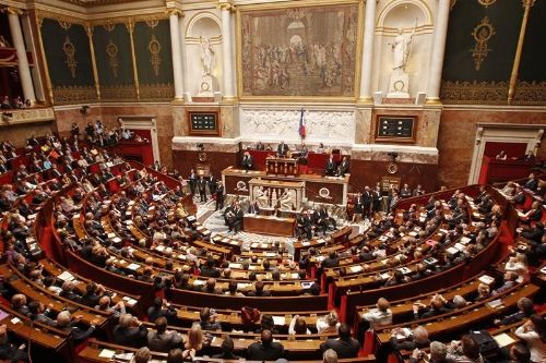 Les députés français ont procédé à l'élection des présidents des huit commissions permanentes de l'Assemblée nationale et, comme prévu, tous les candidats PS ont été élus à l'exception de celle des Finance ©AFP