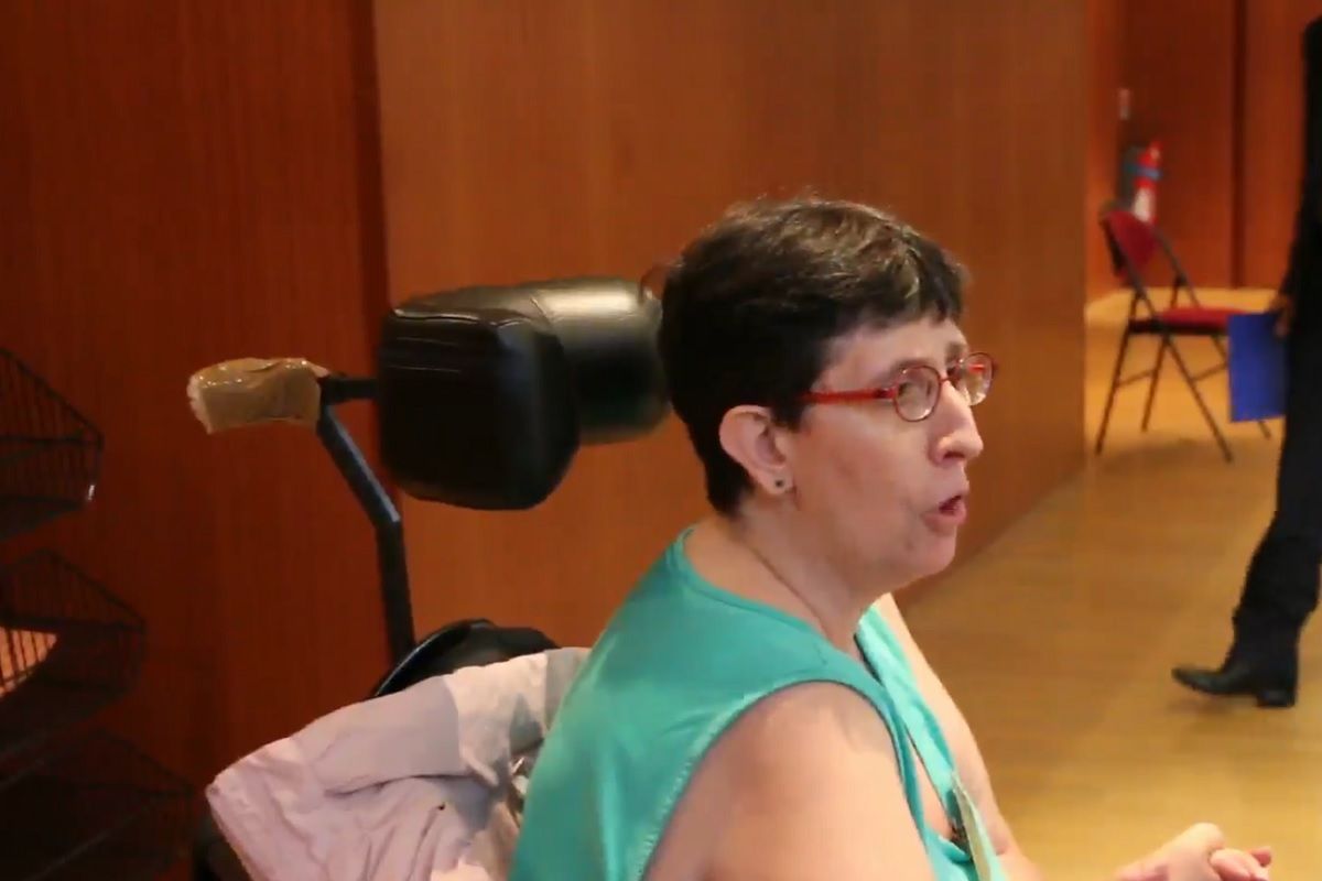 Odile MAURIN Presidente de Collectif Interassociatif a Toulouse au Conseil Regional Midi-Pyrenees