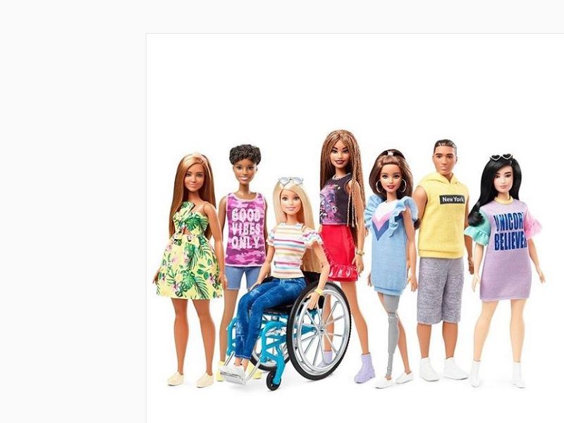 la marque mattel réinvente sa barbie en situation de handicap 5fefb