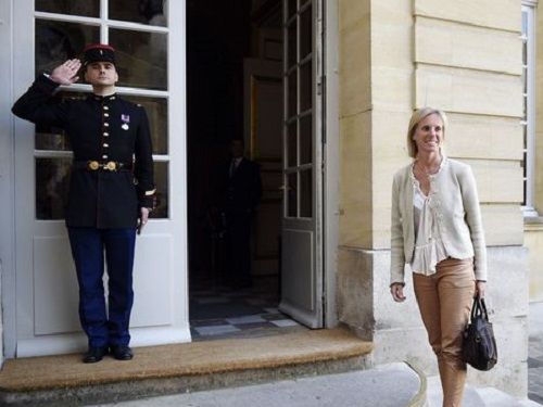 Segolene-neuville-a-matignon-le-10-avril-2014