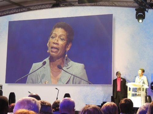Remise du Trophée d'honneur a la Fédération des sports adaptés avec son Président Yves Foucault