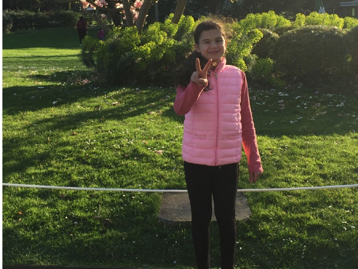 La petite Melissa agee de 10 ans dont sa mere se bat pour que elle puisse etre son AVS en cas besoin