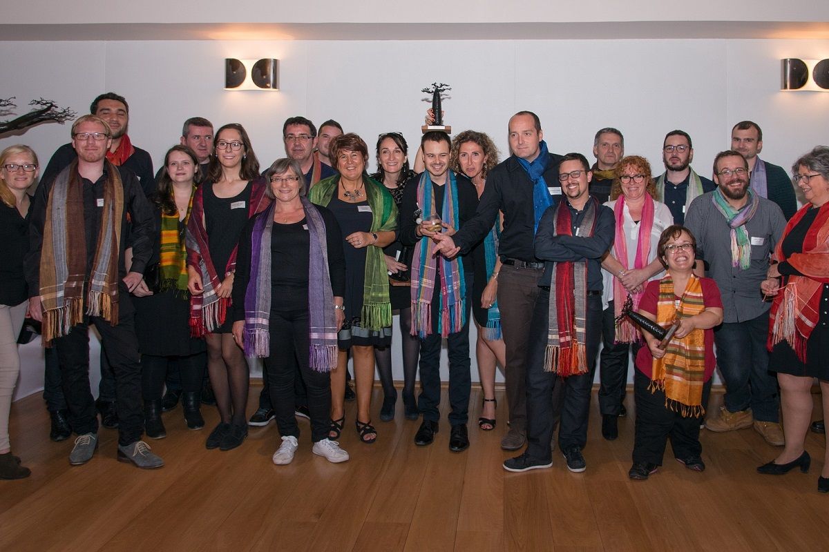 Equipe HANDISHARE compose de 22 salaries avec sa fondatrice Patricia GROS MICOL