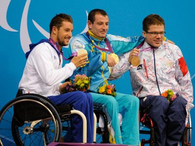 David-SMETANINE-sur-le-podium-medaille-argent