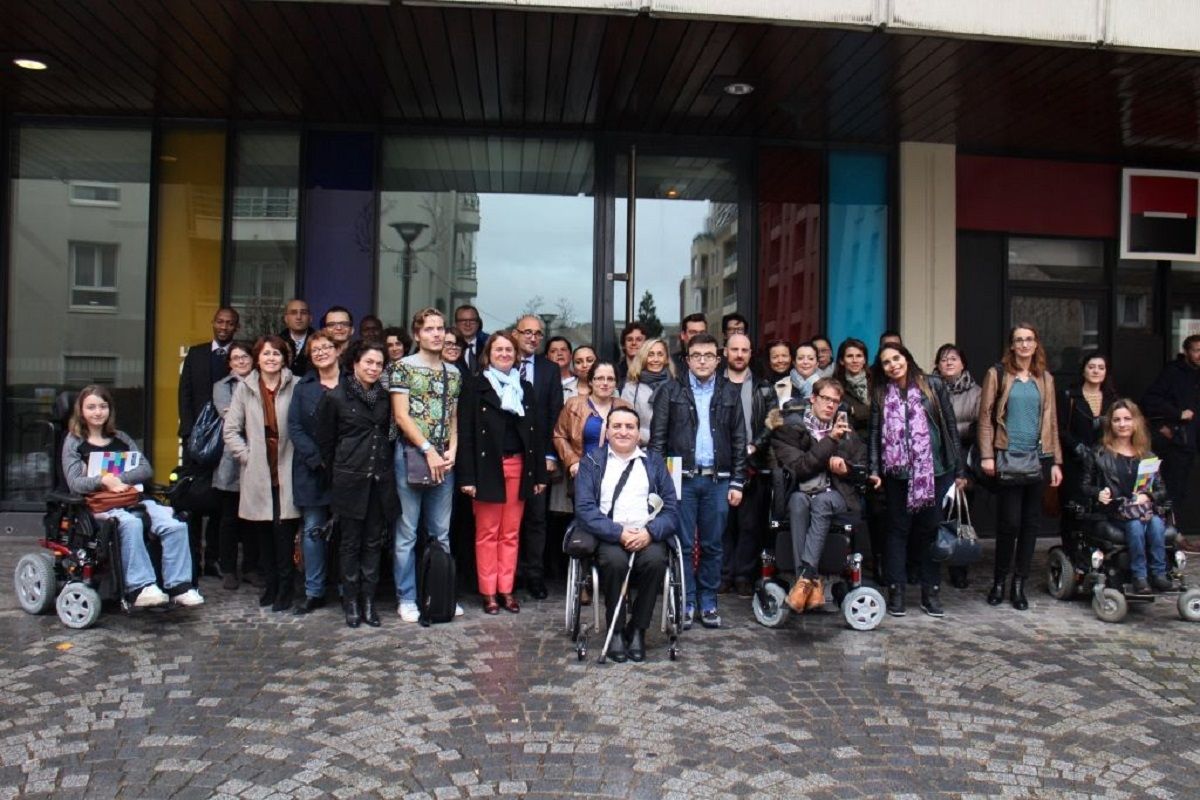 Objectif Emploi La ville de Suresnes mobilise des parrains dans les entreprises