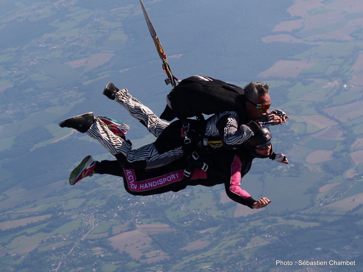 Le saut en Voltige tandem handisport a l'occasion des championnat de France en 2014