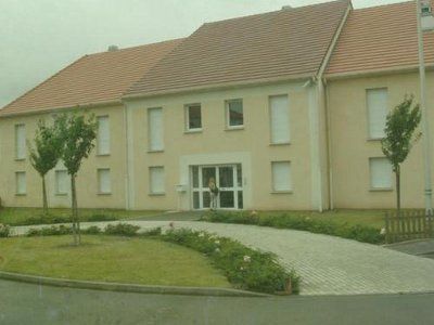 Centre le chemin de gérer par l'association envol Picardie dont le bâtiment ici va bénéficier d'une extension pour accueillir 12 nouveau résidents