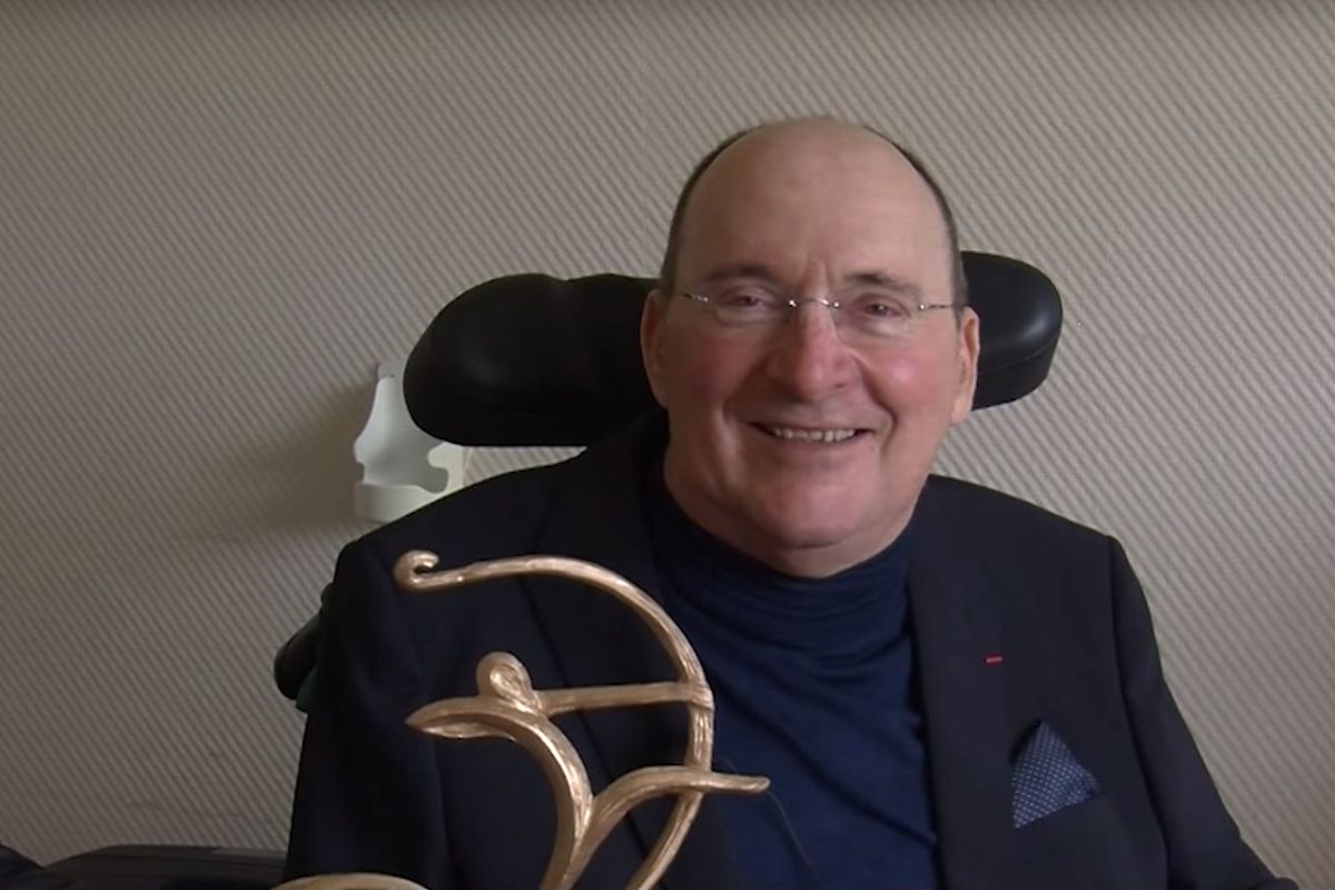 Lancement de la 6eme edition des trophees de l accessbilite par Philippe POZZO DI BORGO. depuis sa chambre d_hopital