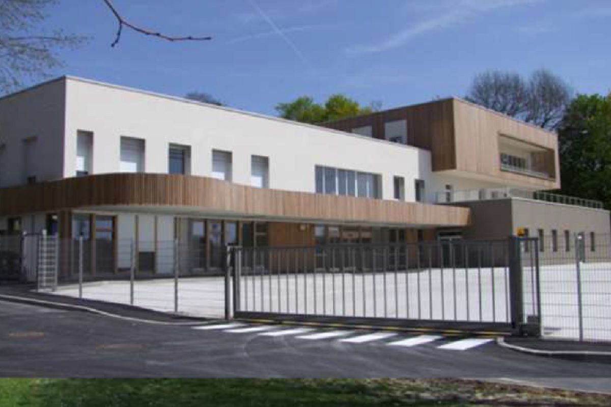 Construire une aire de jeux pour le nouveau bâtiment de l'IME Marie-Auxiliatrice dans l’Essonne