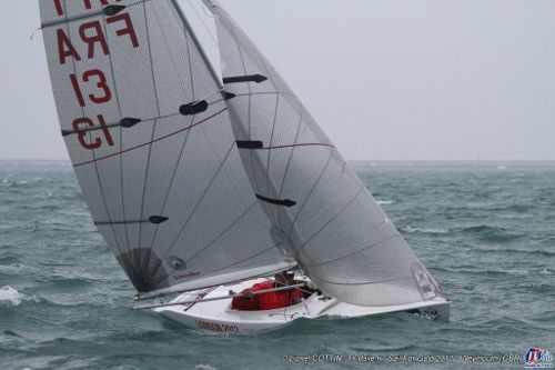 Damien SEGUIN lors de la sail for gold regatta a Weymouth en Angleterre le 8 juin 2012 dans un 2.4 Mètre c'est le voilier des Jeux paralympiques depuis les jeux de Sydney, en 2000.© Lionel Cottin / FFVoile