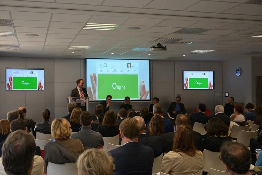 Conférence réseau humain au MEDEF