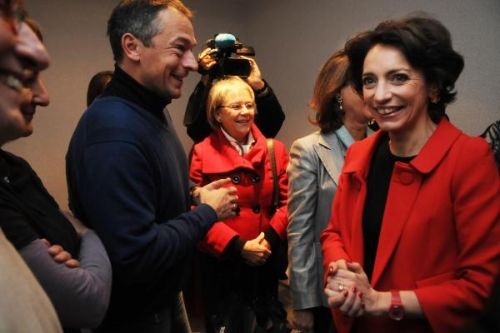 Marisol TOURAINE au coté de Ségolène ROYAL présentent le plan de lutte contre les déserts médicaux a la salle polyvalente de Scorbé-Clairvaux (Vienne) après la visite de la maison de santé pluridisciplinaire