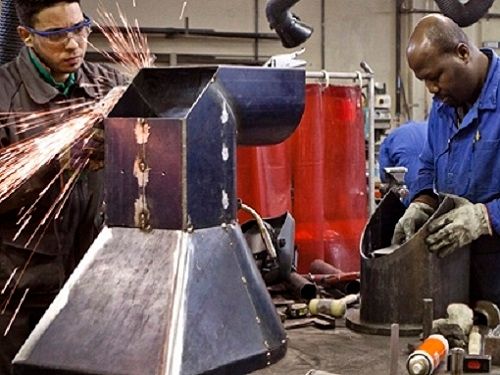 Des jeunes dans un centre de formation professionnelle afpa photo pierreyvesbrunaud