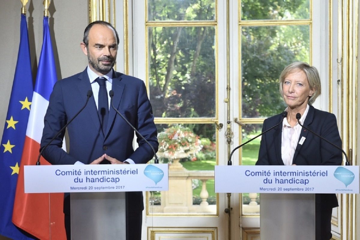 Édouard Philippe et Sophie cluzel le 20 septembre 2017 après la réunion du comité interministériel du handicap 8a4b4