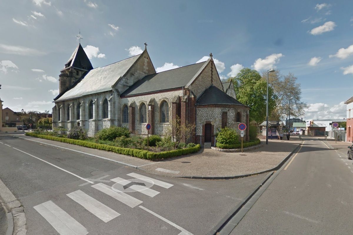 La petite porte arriere de l eglise de Saint Etienne du Rouvray