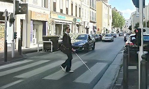 Richard SERGENT citoyen Marseillais non-voyant auteur de la pétition circulant dans les rues de la ville phocéenne
